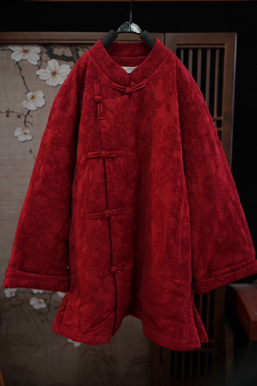 Linen Cotton Women Quilted Jacket in Hanfu Style with Diagonal Closure and Frog Buttons 251203w