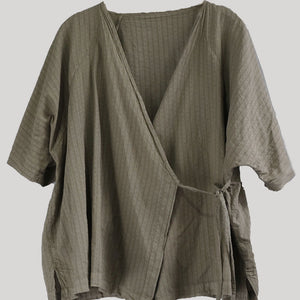100% Cotton Wrap Cardigan Shirt with Mid-length sleeves and Tie-front Design 250407s