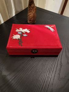 Top Quality Jewelry Box with Floral Embroidery