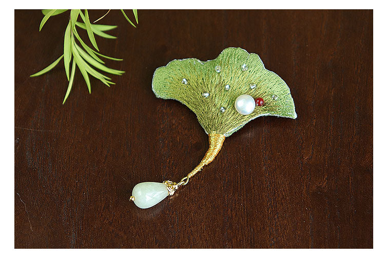 Handcrafted Embrodiery Ginkgo Brooch 22ZY79g