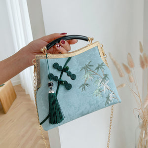 Handmade Cheongsam Clutch Handbag with Embroidery and Tassel DL9901A