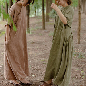 Einteiliges Damenkleid aus 100 % Leinen mit traditionellen Knöpfen und Stickerei 221709a